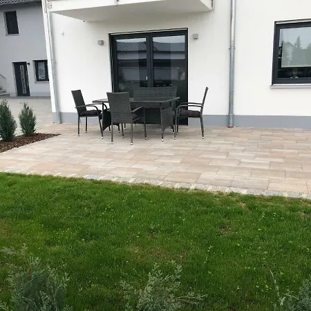 Landhaus Ferienwohnungen mit Pool und Wellness Neukirchen-Balbini Exterior foto