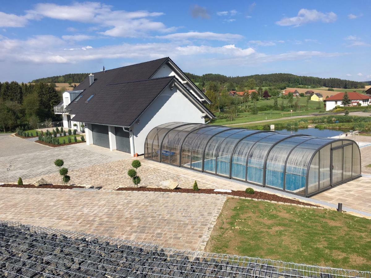 Apartment Mit Pool Und Wellness *