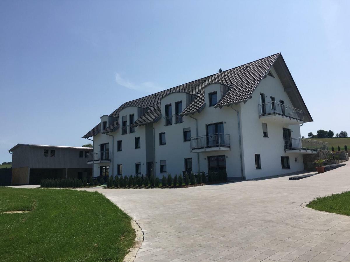 Mit Pool Und Wellness Neukirchen-Balbini